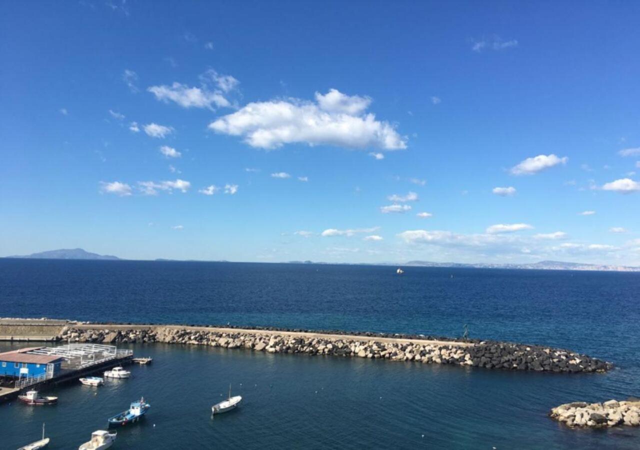 Relais Del Mare Con Terrazza Fronte Mare Free Parking Lejlighed Massa Lubrense Eksteriør billede