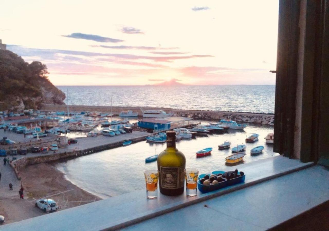 Relais Del Mare Con Terrazza Fronte Mare Free Parking Lejlighed Massa Lubrense Eksteriør billede