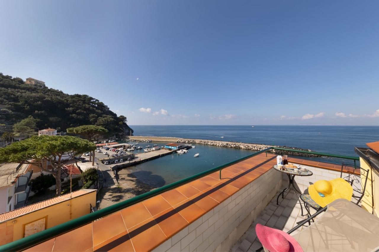 Relais Del Mare Con Terrazza Fronte Mare Free Parking Lejlighed Massa Lubrense Eksteriør billede