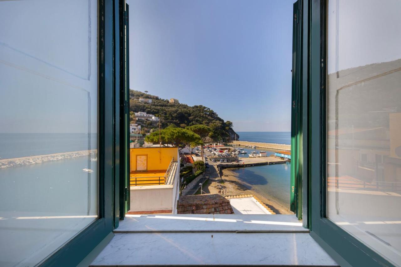Relais Del Mare Con Terrazza Fronte Mare Free Parking Lejlighed Massa Lubrense Eksteriør billede