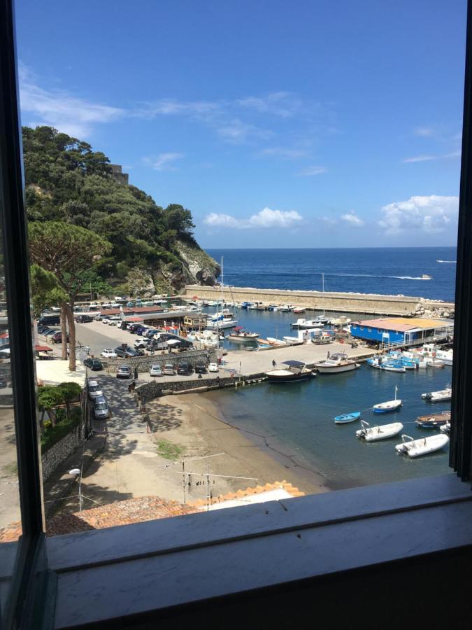 Relais Del Mare Con Terrazza Fronte Mare Free Parking Lejlighed Massa Lubrense Eksteriør billede